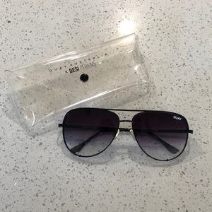 Quay x Desi High Key in Black Fade w/ case